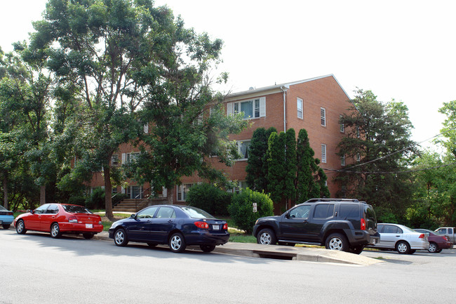 Olde Town Condominiums in Manassas, VA - Building Photo - Building Photo