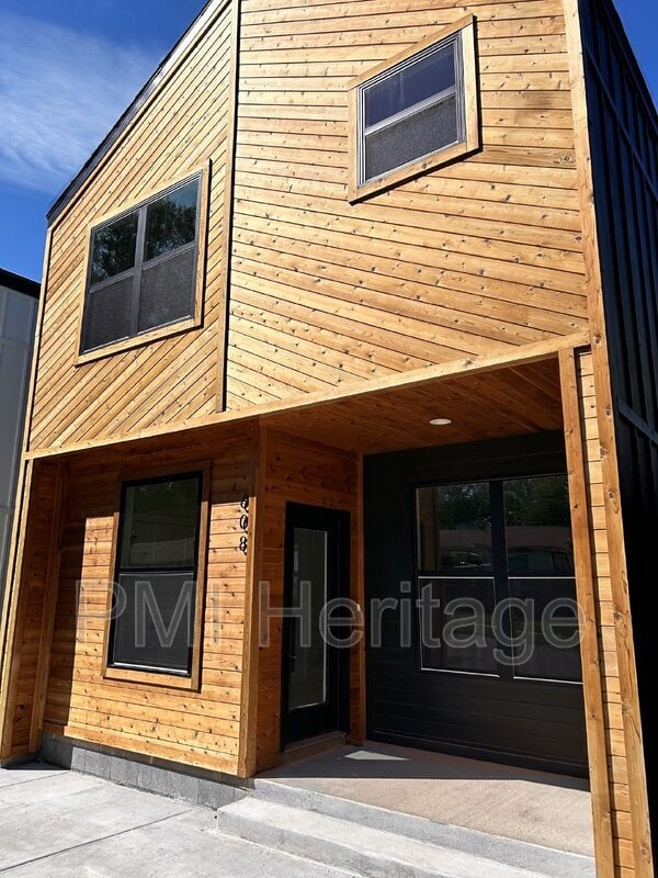 608 N 6th St in Rogers, AR - Building Photo - Building Photo