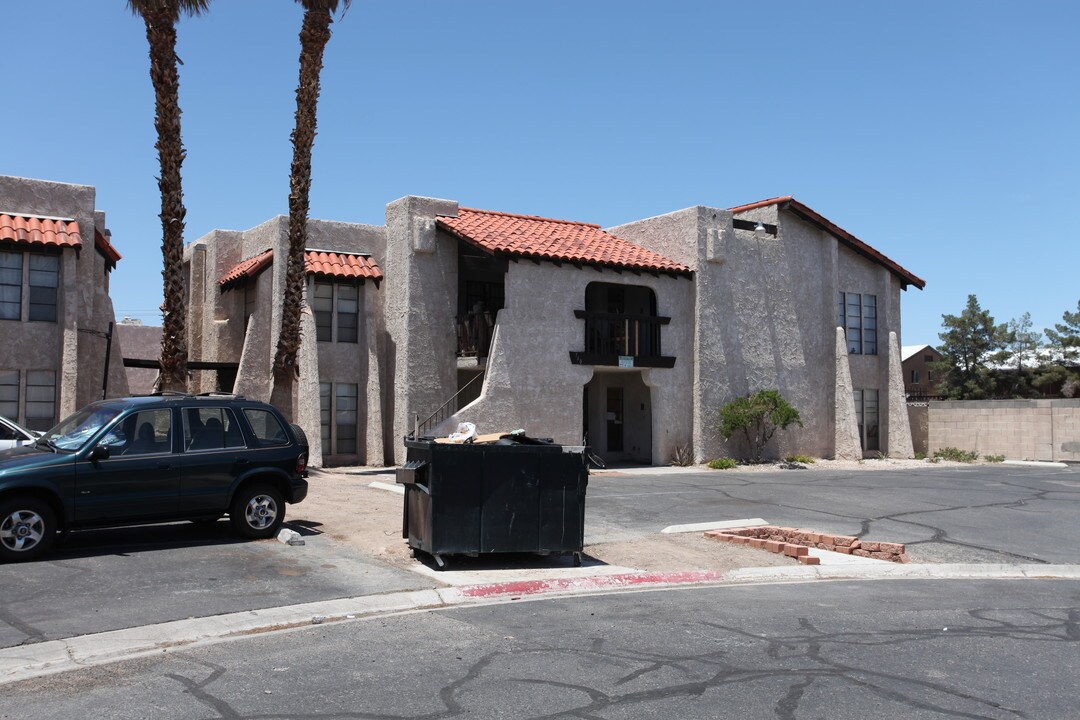 Palo Verde Villas in Las Vegas, NV - Building Photo