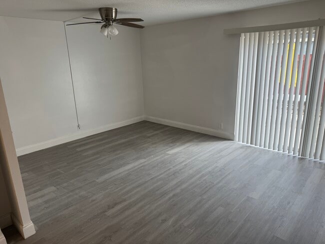 2763 Woodgate Ln in Sarasota, FL - Building Photo - Building Photo
