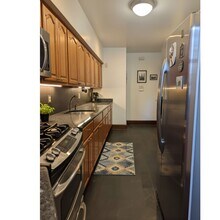 7 Parkside Ct, Unit 1 in Brooklyn, NY - Building Photo - Building Photo