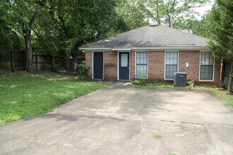 1615 Woodmere Loop in Montgomery, AL - Building Photo - Building Photo