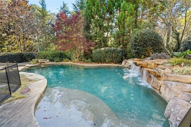 5000 Long Island Dr in Atlanta, GA - Building Photo - Building Photo