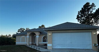 2811 40th St SW in Lehigh Acres, FL - Building Photo