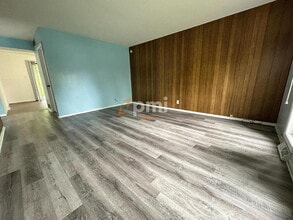 6822-6824 Laurel Ave in Portage, IN - Building Photo - Building Photo