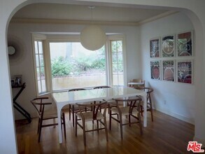 11720 Laurelcrest Dr in Los Angeles, CA - Building Photo - Building Photo