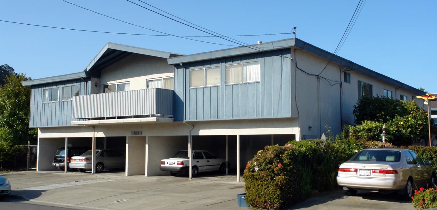 3115 Yosemite Ave in El Cerrito, CA - Foto de edificio