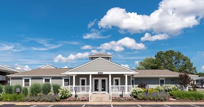 Summit at Bon Air in North Chesterfield, VA - Foto de edificio - Building Photo