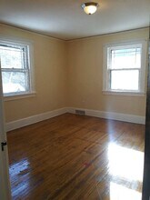 215 N Day Ave in Rockford, IL - Building Photo - Building Photo