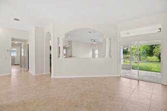 5651 NW North Crisona Cir in Port St. Lucie, FL - Building Photo - Building Photo
