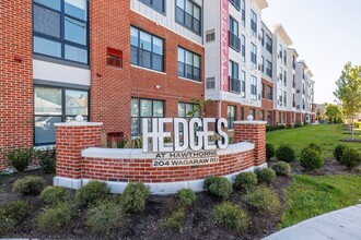 Hedges at Hawthorne in Hawthorne, NJ - Foto de edificio - Building Photo