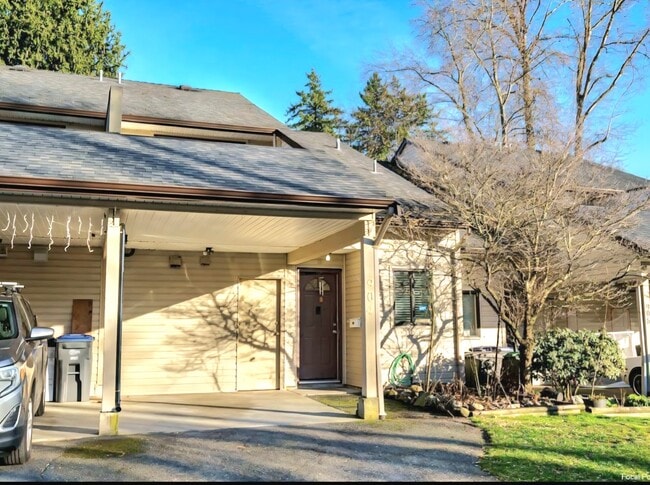 property at 9272-9122 122 St