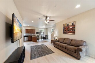 2502 W Washburn Ct in Flagstaff, AZ - Foto de edificio - Building Photo