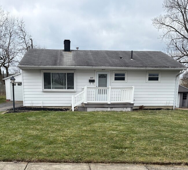 property at 2827 Acosta St