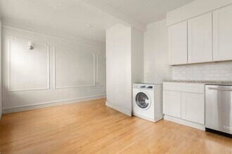 76 Romaine Ave in Jersey City, NJ - Building Photo - Building Photo