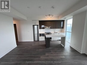 188 Fairview Mall Dr in Toronto, ON - Building Photo - Building Photo