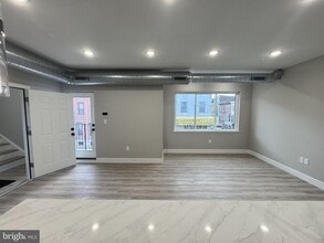 646 W Huntingdon St in Philadelphia, PA - Building Photo - Building Photo