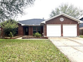 8239 Squires Pl Dr in Houston, TX - Building Photo