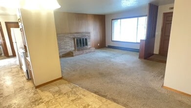 424 NE Chestnut St in Madras, OR - Building Photo - Building Photo