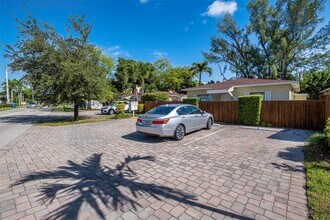 2020 Miami Rd in Fort Lauderdale, FL - Building Photo - Building Photo