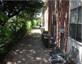 Sherwood Apartments in Mexia, TX - Building Photo - Building Photo