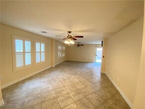 11135 Verismo St in Las Vegas, NV - Building Photo - Building Photo