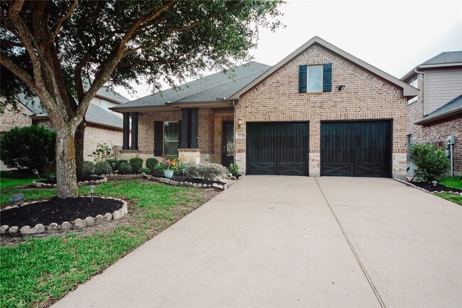 property at 2718 Misty Laurel Ct