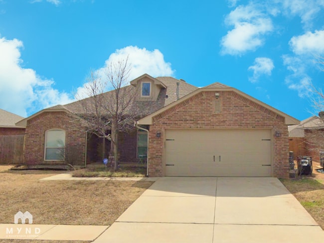 property at 512 SW 44th St