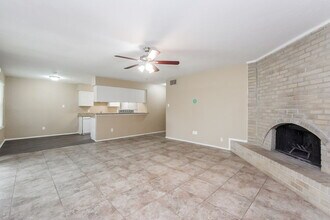 6900 Chapman Dr in North Richland Hills, TX - Building Photo - Building Photo