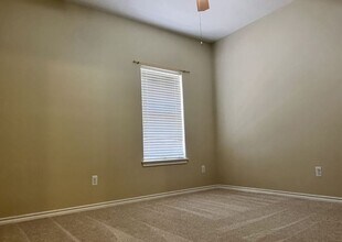 215 Navarro Dr, Unit 215 Navarro in College Station, TX - Foto de edificio - Building Photo