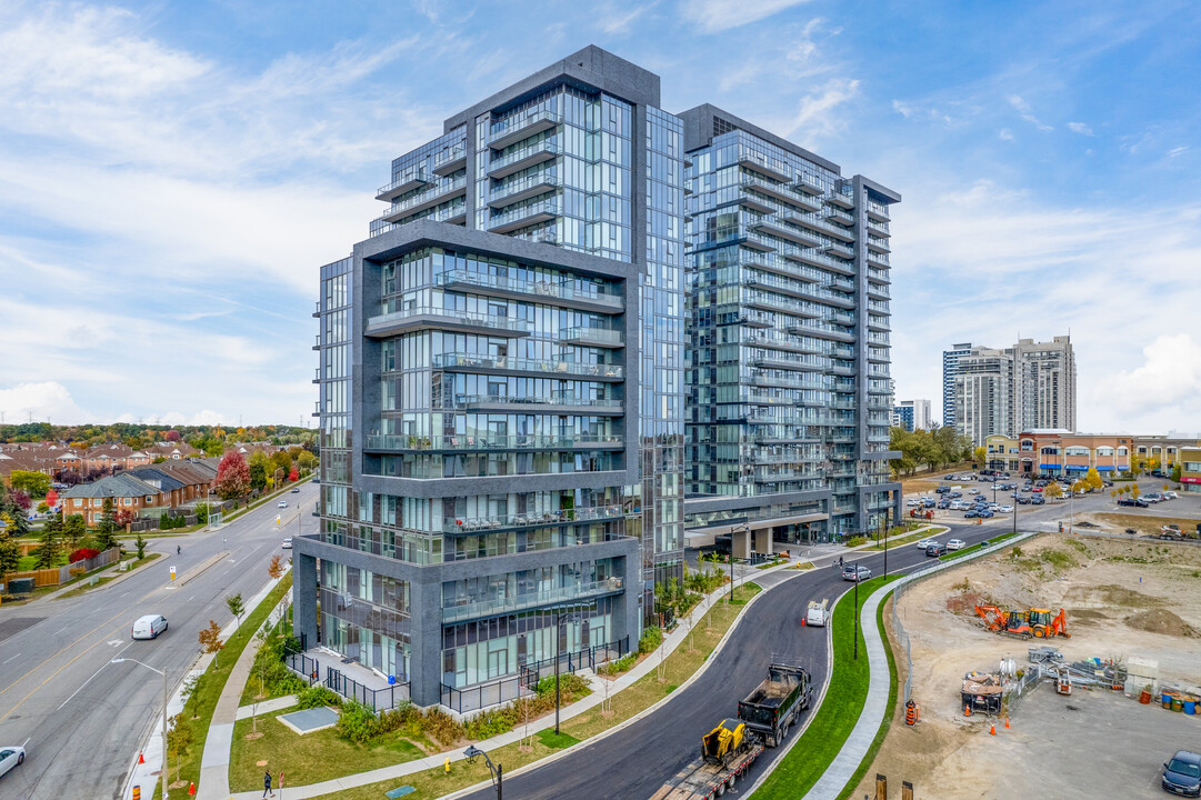 D'Or Condos in Vaughan, ON - Building Photo