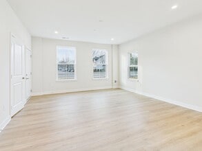 8029 Lake Laurel Ln in Glen Allen, VA - Building Photo - Building Photo