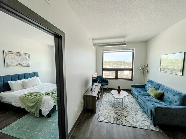 1261 8th St in West Des Moines, IA - Building Photo - Building Photo