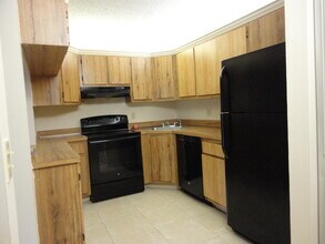 4787 Sable Pine Cir in West Palm Beach, FL - Building Photo - Building Photo