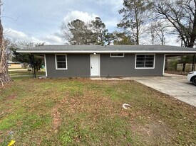 317 Alexander Dr in Hammond, LA - Building Photo
