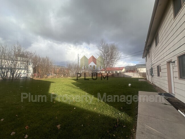 2340 Fairview Ave in Missoula, MT - Building Photo - Building Photo