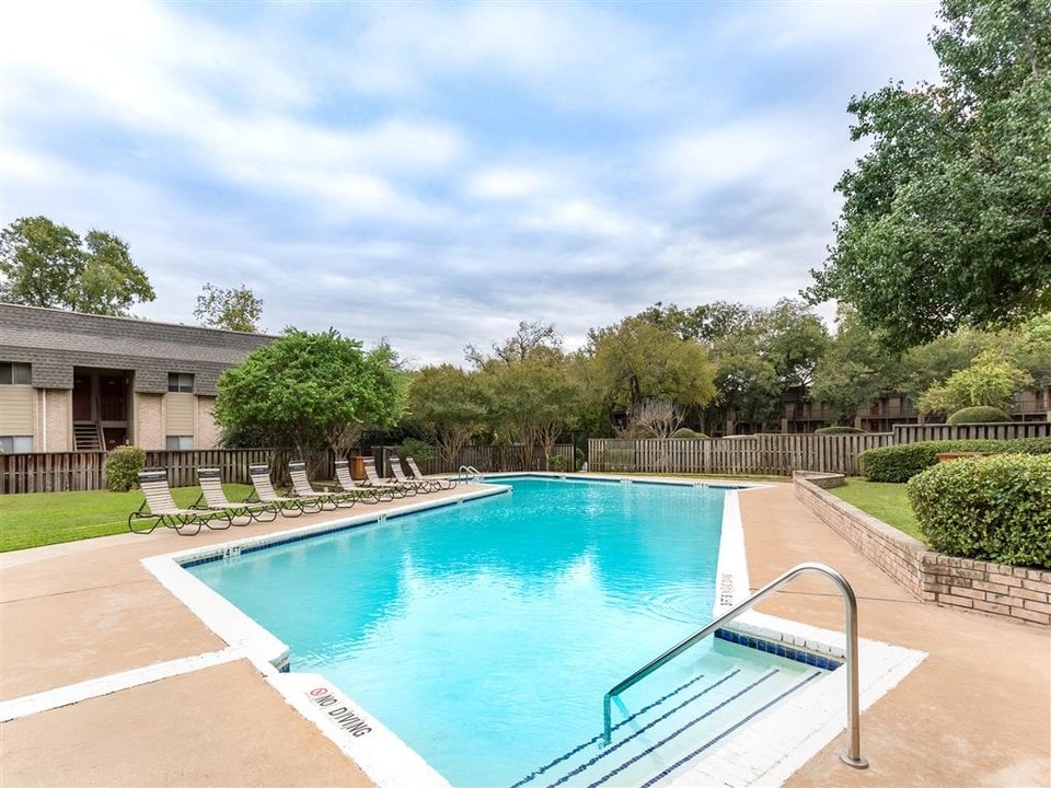 The Brook Apartments in Austin, TX - Building Photo