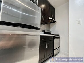 109 W 105th St in New York, NY - Building Photo - Building Photo