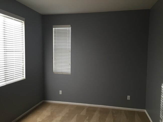 22305 Echo Park Way in Moreno Valley, CA - Foto de edificio - Building Photo
