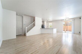 9205 Keystone Ridge Ave in Las Vegas, NV - Building Photo - Building Photo