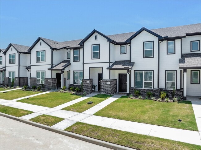 property at 11915 Carvalho Dr