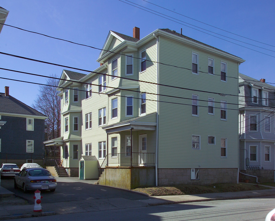 137 Oliver St in Fall River, MA - Building Photo