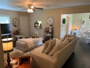 204 Skyview Terrace in Friendswood, TX - Building Photo - Building Photo