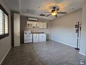 1949 Adams Ct in Calexico, CA - Building Photo - Building Photo