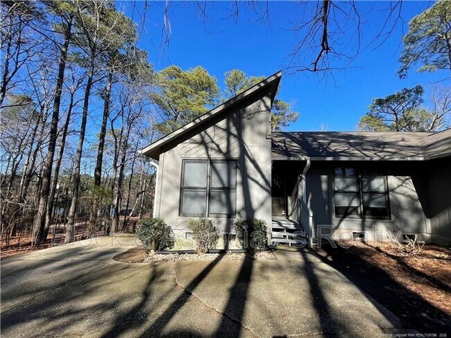 5736 Waters Edge Dr in Fayetteville, NC - Building Photo - Building Photo