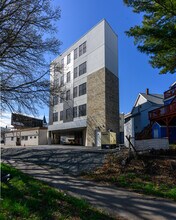 319 Broadway in Everett, MA - Foto de edificio - Building Photo