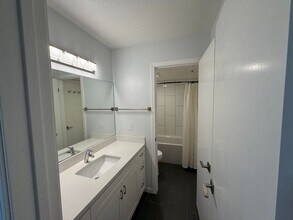 1025 San Luis Cir in Daly City, CA - Building Photo - Building Photo