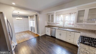 1122 Court Revere in Odenton, MD - Foto de edificio - Building Photo