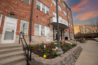 Chesterfield Lofts II in Springfield, MO - Foto de edificio - Building Photo