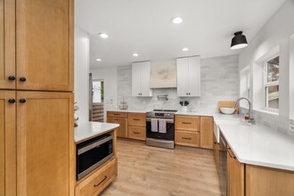 7105 20th Ave SE in Olympia, WA - Building Photo - Building Photo